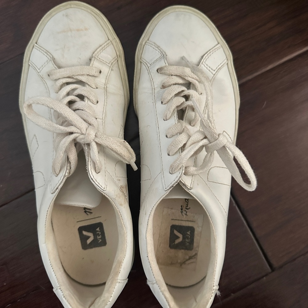 Veja Cream Sneakers